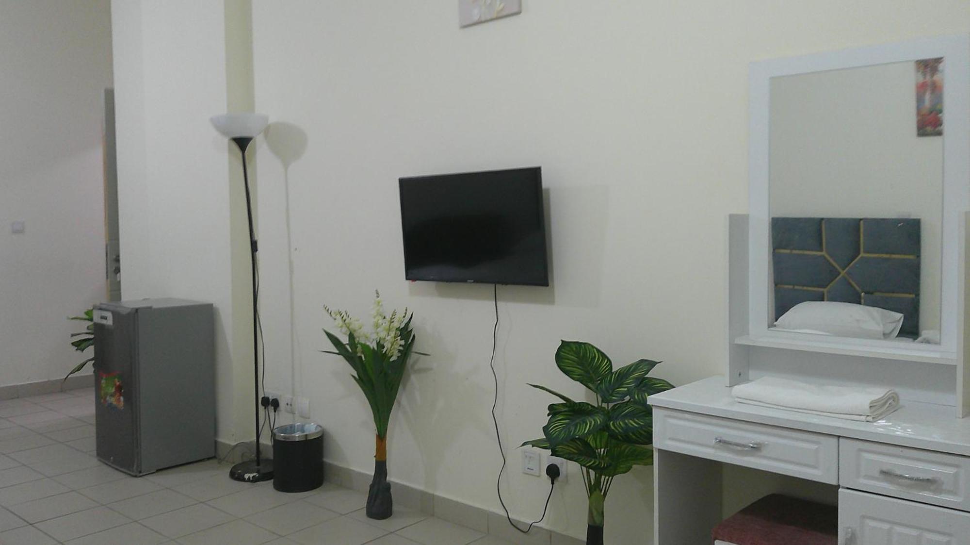 Ruby Star Hostel Dubai F2 Exterior photo